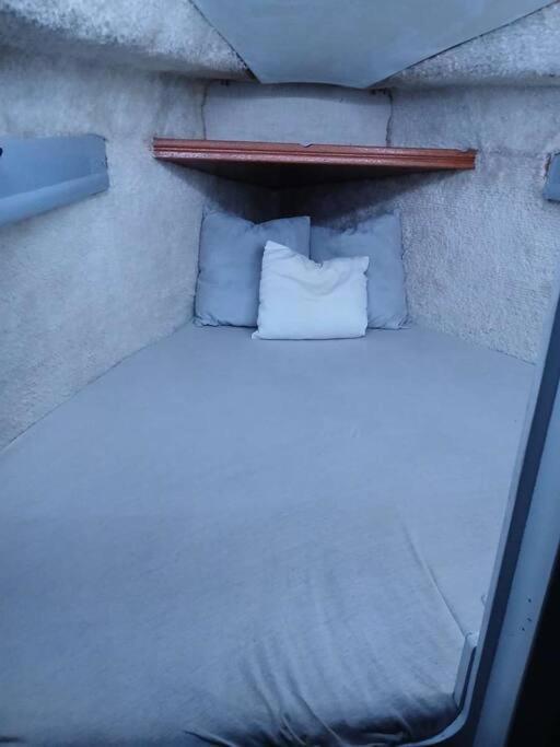Nuit Insolite Sur Un Voilier Saint-Cyprien (Pyrenees-Orientales) Exterior foto